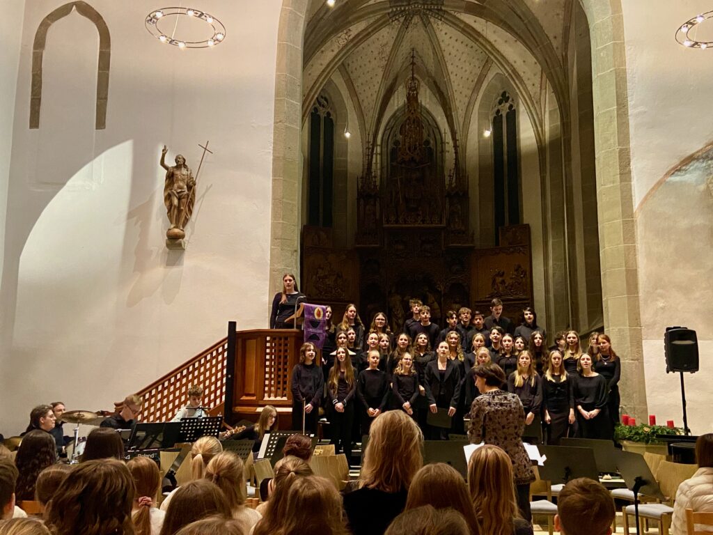Großes Miteinander im Adventskonzert